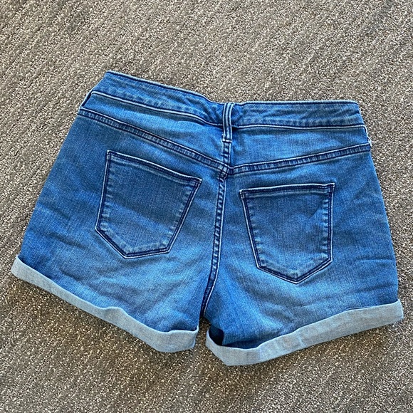 Universal Thread Jean Shorts - Picture 3 of 3